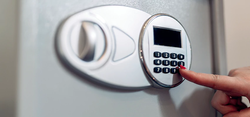 Jewelry Safe Cracking in Coto de Caza, California